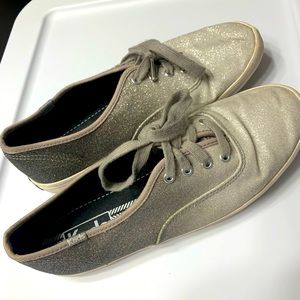Size 8.5 Glitter ombré Keds